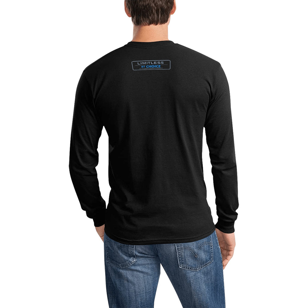Sweatshirt preta de manga comprida, com gola e punhos pretos e inscrição Limitless By Choice, vista de costas, usada por um modelo.