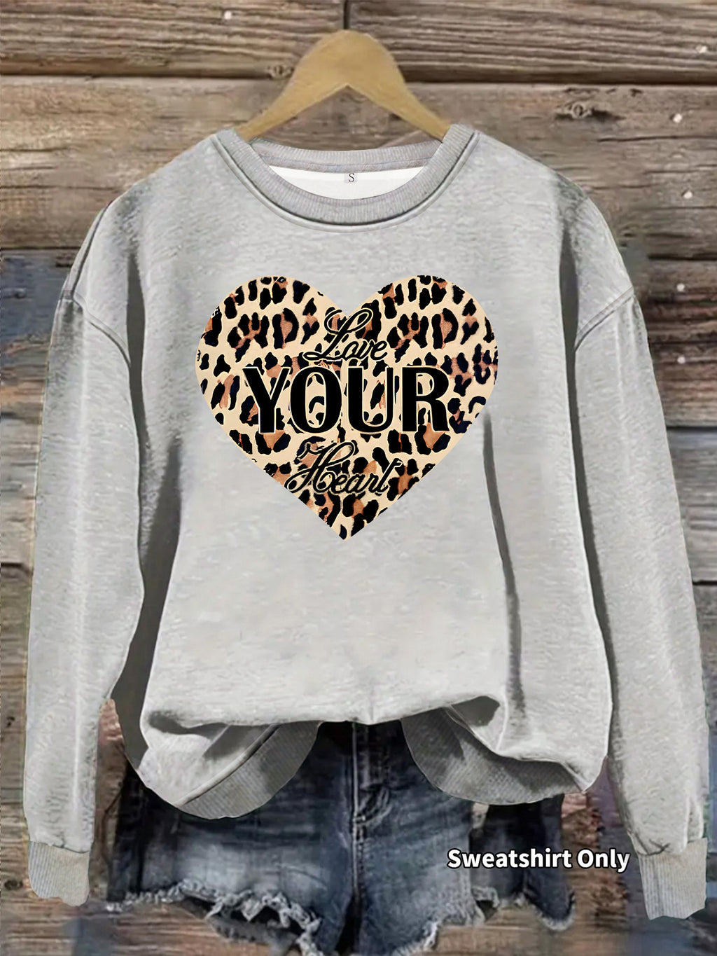 Sweatshirt Coração Leopardo — Estilo Selvagem