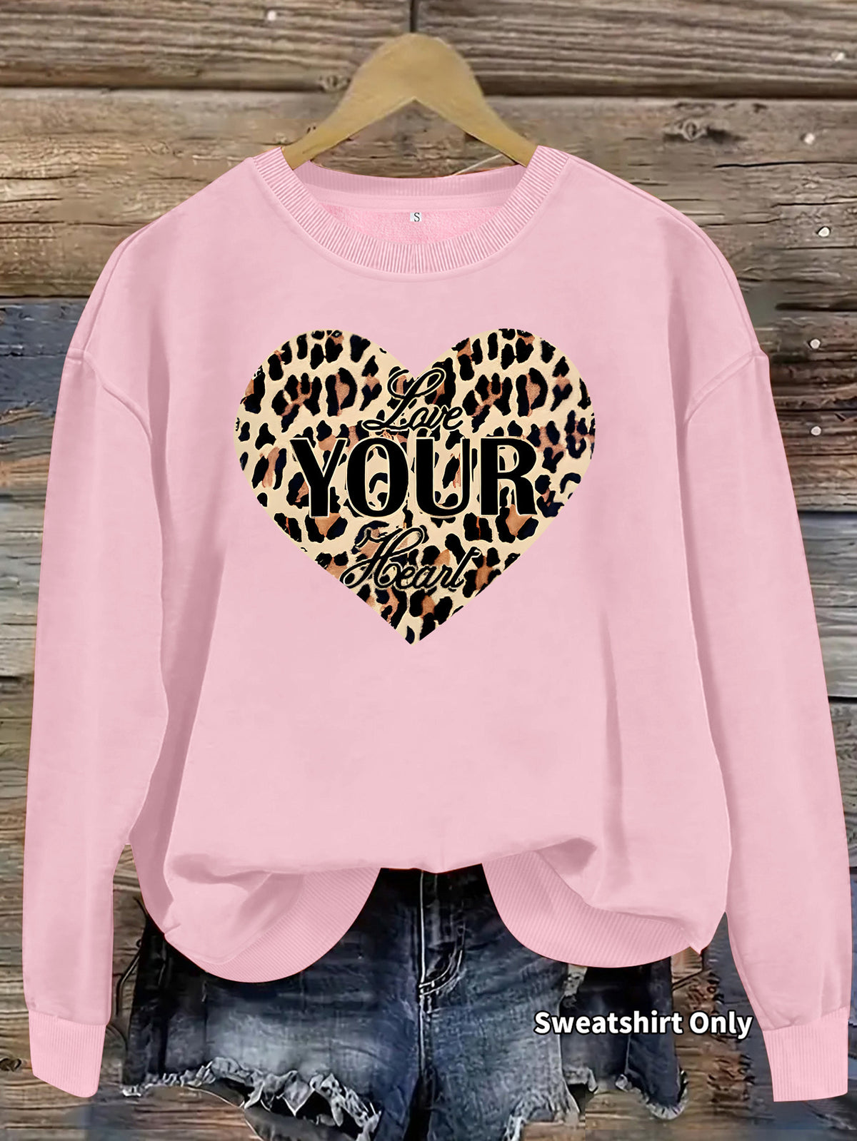 Sweatshirt Coração Leopardo — Estilo Selvagem