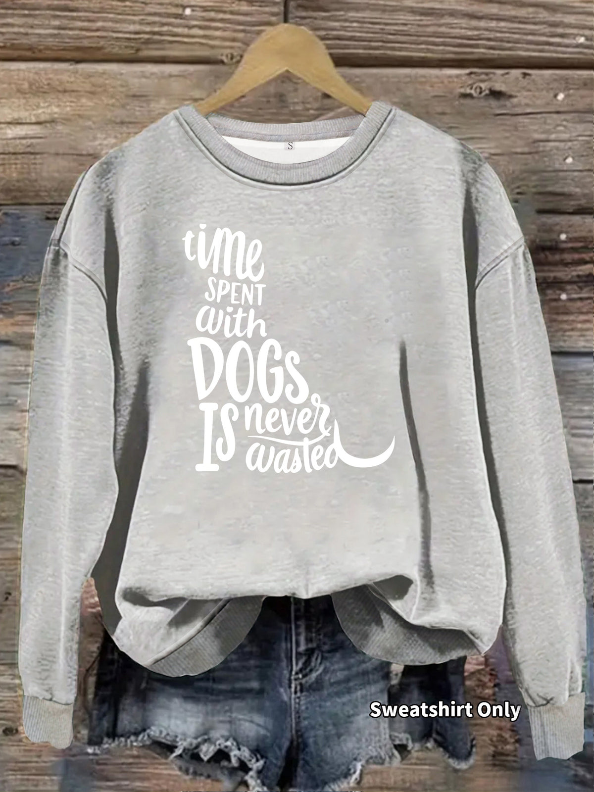 Sweatshirt Cão e Letras — Para Amantes de Cães