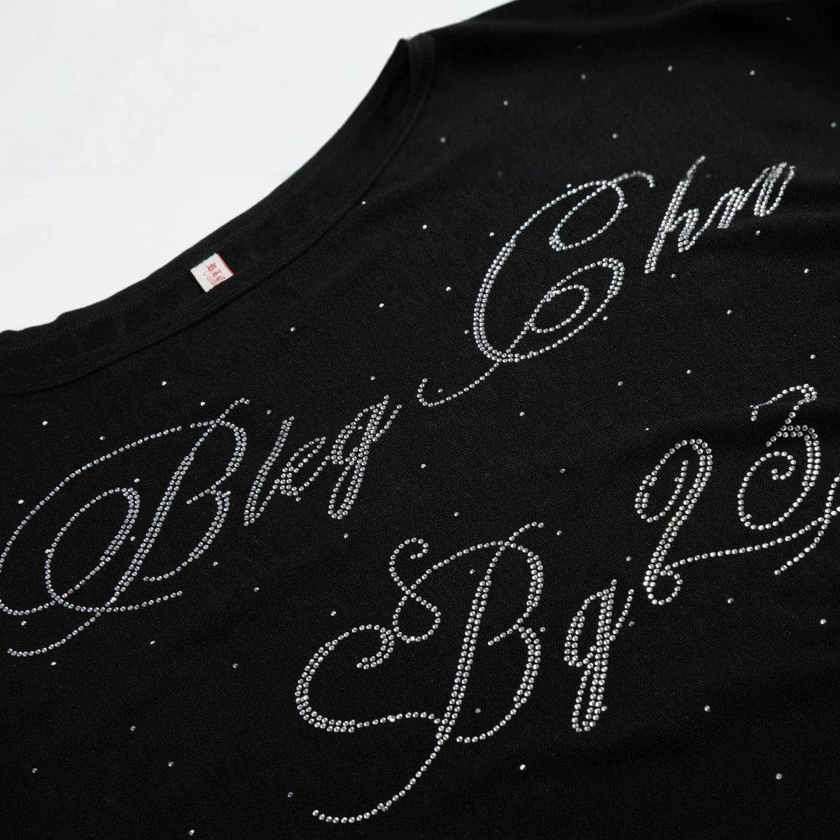 T-shirt Ombros Descobertos — Brilho Chic