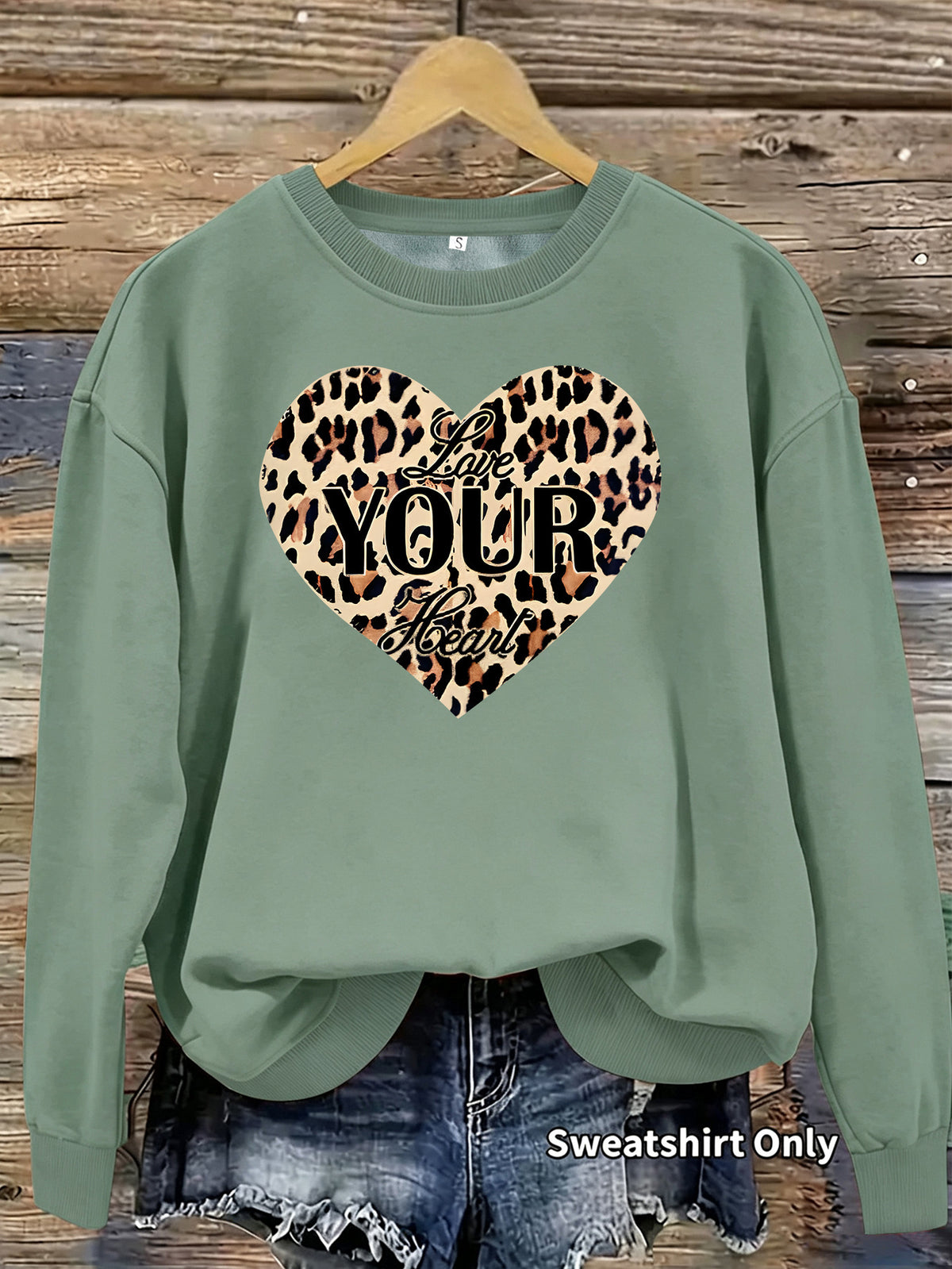 Sweatshirt Coração Leopardo — Estilo Selvagem